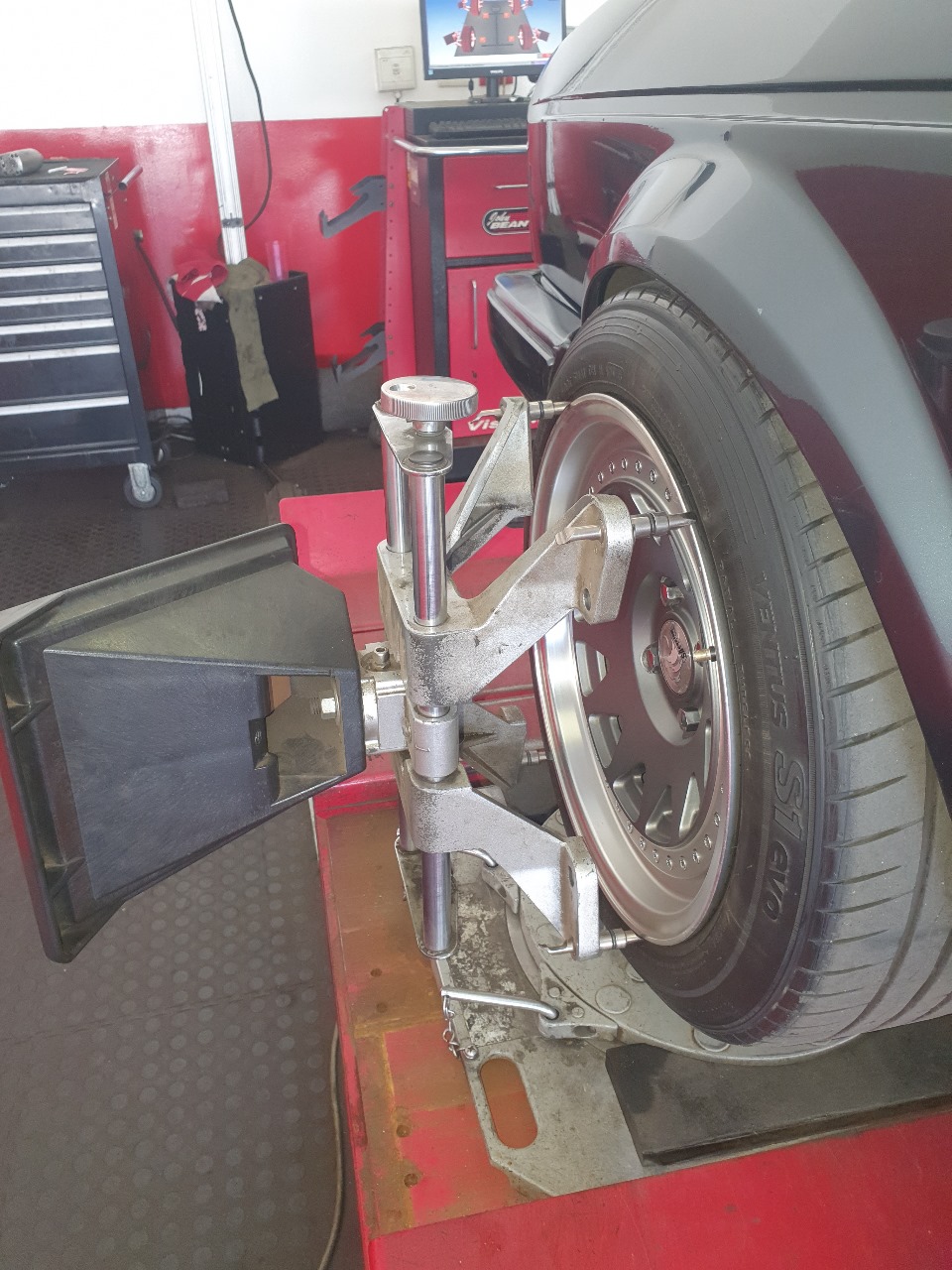 Wheel Alignment Image